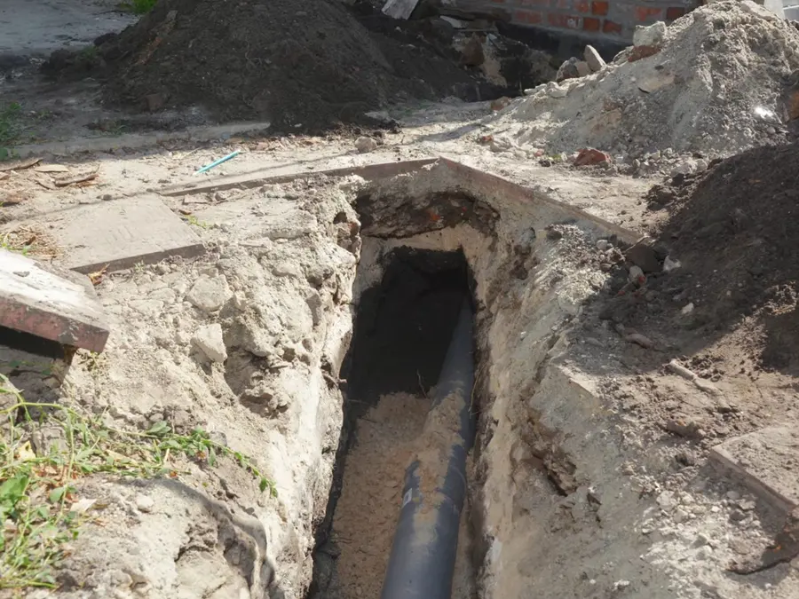 Trenchless sewer repair equipment and pipe liner work related to Sewer Line Repair in Altadena, CA